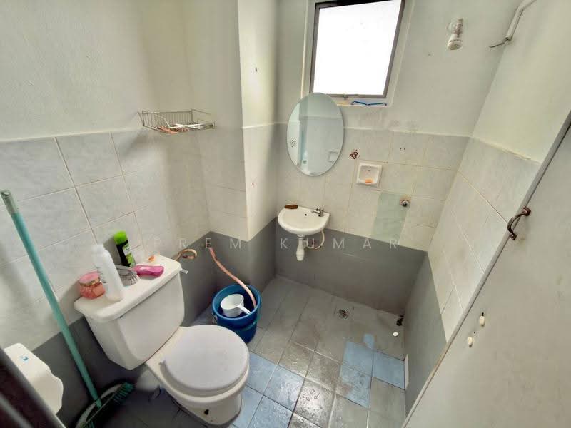 Apartment for Sale at Avenue Court - Prem Kumar - Bathroom - PropertyGuru.com.my
