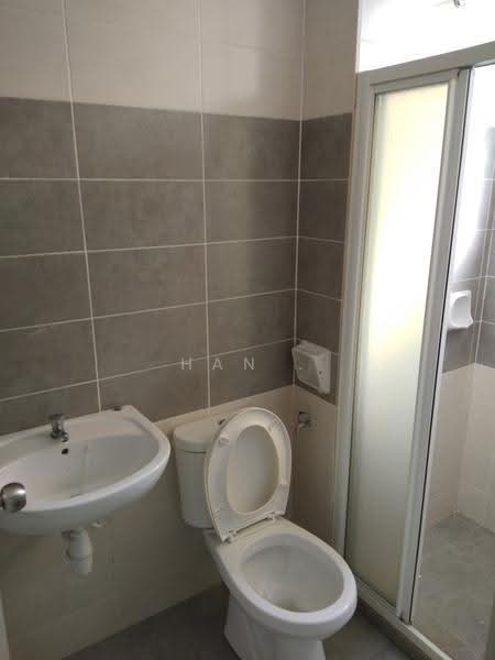 2-storey Terraced House for Sale in Bandar Puteri Puchong (Puchong) - Han . - Bathroom - PropertyGuru.com.my