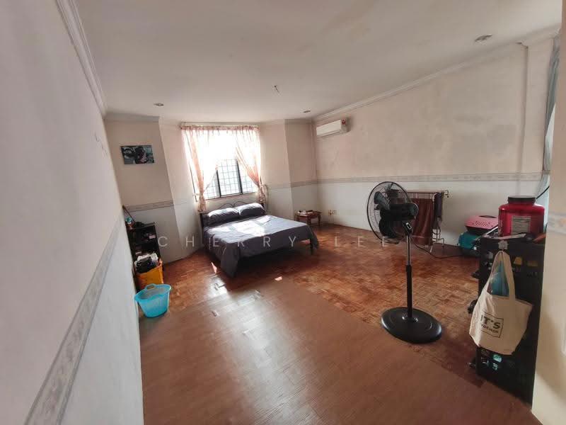 Semi-Detached House for Sale in Taman Matang Jaya (Kuching) - Cherry Lee - Bedroom - PropertyGuru.com.my