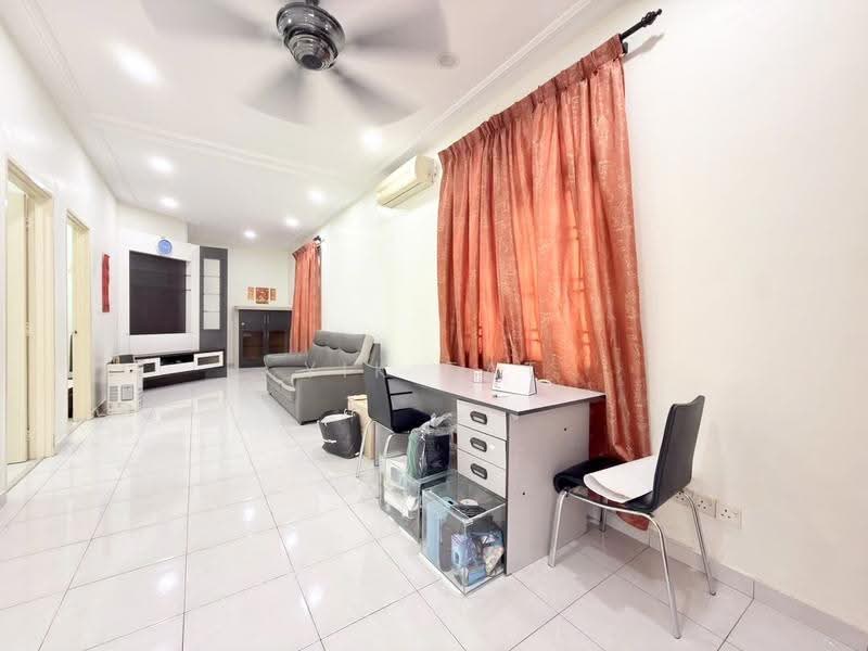 Rumah Teres 1-Tingkat untuk Dijual di Taman JP Perdana (Johor Bahru) - Yik Tat - Living Room - PropertyGuru.com.my