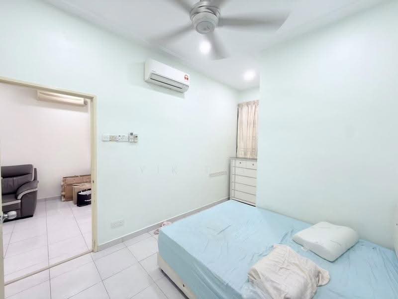 Rumah Teres 1-Tingkat untuk Dijual di Taman JP Perdana (Johor Bahru) - Yik Tat - Bedroom - PropertyGuru.com.my