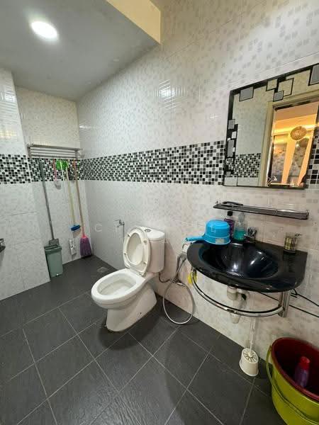 Pangsapuri untuk Disewa di Lake View Suites - Crystal Chan - Bathroom - PropertyGuru.com.my