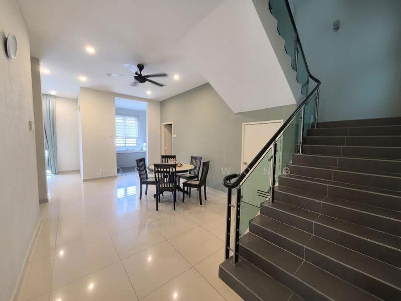 Semi-Detached House for Sale in Pasir Puteh (Ipoh) - Joseph Wong - Dining Room - PropertyGuru.com.my