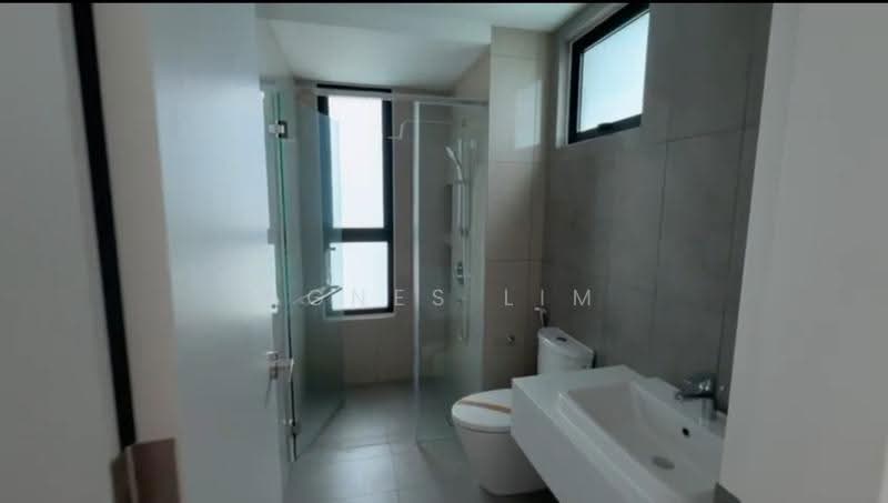 Kondominium untuk Dijual di Mezzo - Agnes Lim - Bathroom - PropertyGuru.com.my