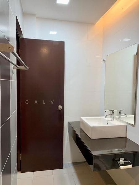 Condominium for Rent at The Wharf Residence - Calvin Loke - Bathroom - PropertyGuru.com.my