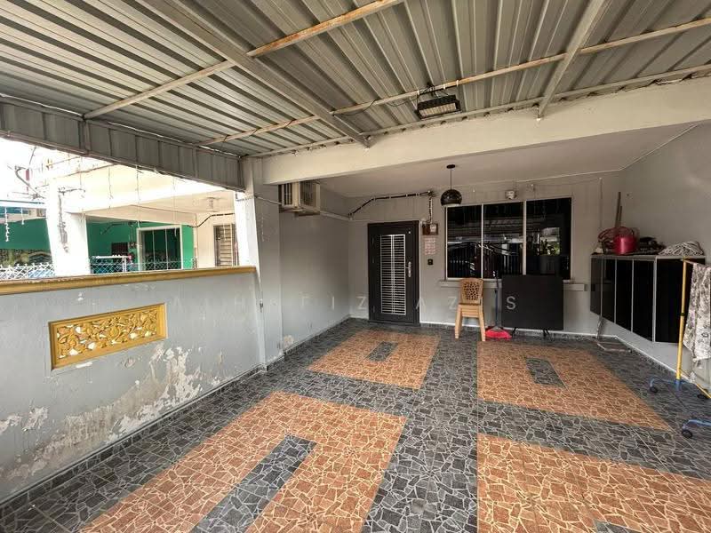 Rumah Teres 2-Tingkat untuk Dijual di Pasir Gudang (Johor) - ALHAFIZ AZIS - Entrance - PropertyGuru.com.my