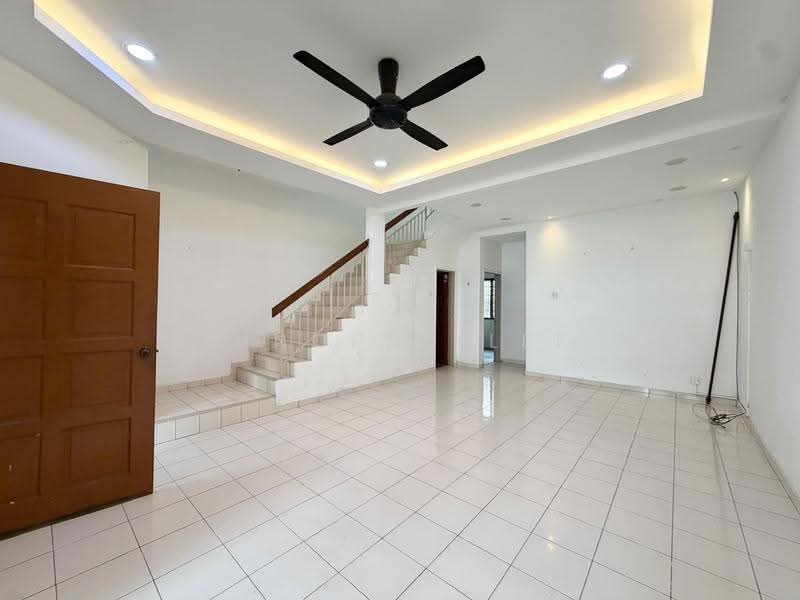 2-storey Terraced House for Sale in Bandar Puteri Klang (Klang) - Vincent Lee - Living Room - PropertyGuru.com.my