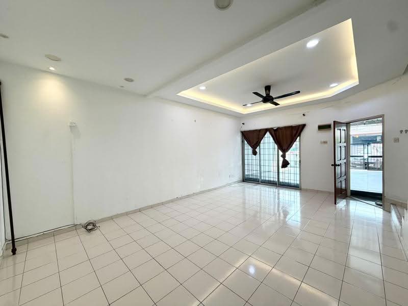 2-storey Terraced House for Sale in Bandar Puteri Klang (Klang) - Vincent Lee - Living Room - PropertyGuru.com.my