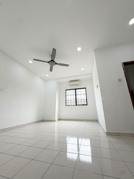 2-storey Terraced House for Sale in Bandar Puteri Klang (Klang) - Vincent Lee - Living Room - PropertyGuru.com.my