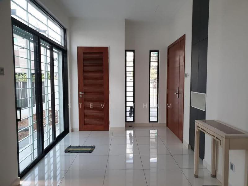 Rumah Berkembar untuk Dijual di 16 Sierra (Puchong) - Steve Tham - Entrance - PropertyGuru.com.my