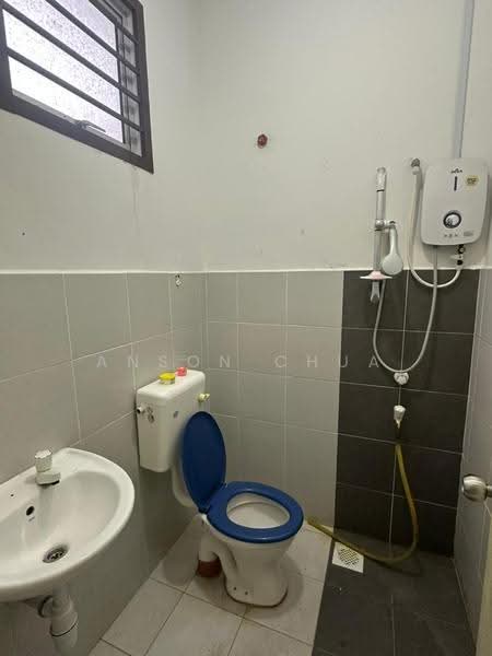 1-storey Terraced House for Sale in Bandar Penawar (Kota Tinggi) - Anson Chua - Bathroom - PropertyGuru.com.my