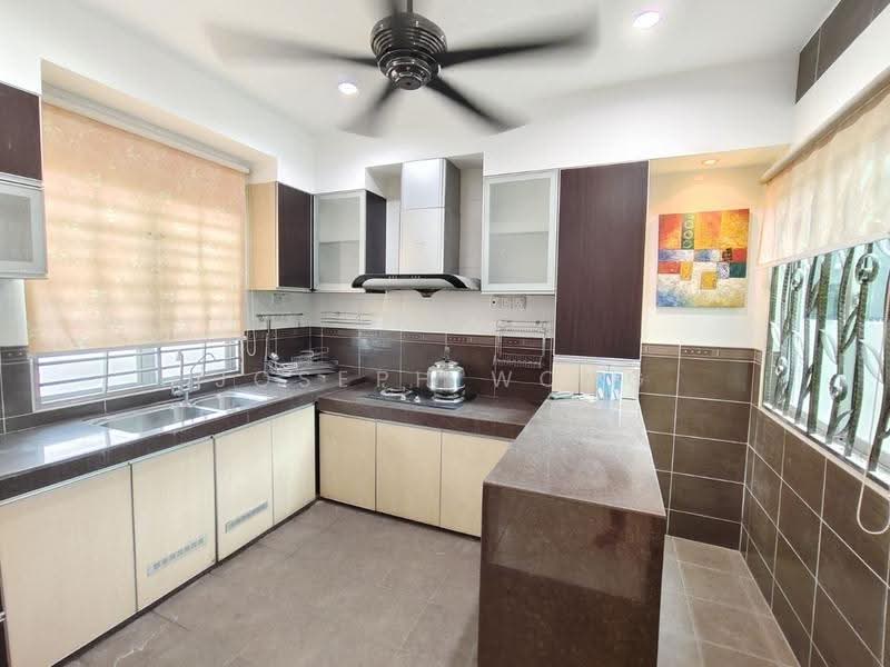 2-storey Terraced House for Sale in Bandar Cyber Ipoh (Bandar Siber) (Ipoh) - Joseph Wong - Kitchen - PropertyGuru.com.my