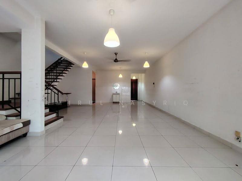 2-storey Terraced House for Sale in Denai Alam (Shah Alam) - Amirul Nasyriq - Living Room - PropertyGuru.com.my