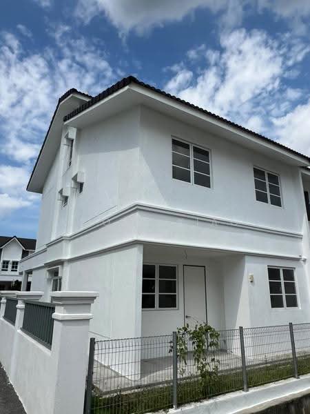 2-storey Terraced House for Sale in Bandar Country Homes (Rawang) - Kwong Xiao Wei - Exterior - PropertyGuru.com.my