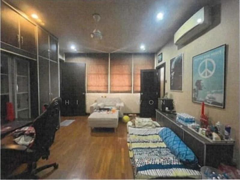 Rumah Banglo untuk Dijual di Taman Bukit Kuchai (Bandar Kinrara) - Shirley Wong - Bedroom - PropertyGuru.com.my