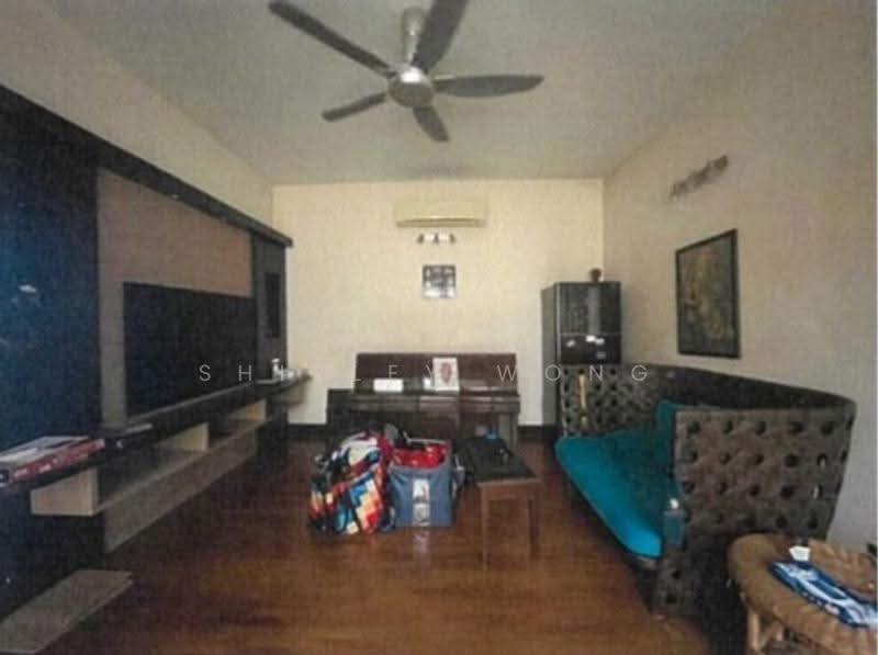 Rumah Banglo untuk Dijual di Taman Bukit Kuchai (Bandar Kinrara) - Shirley Wong - Living Room - PropertyGuru.com.my
