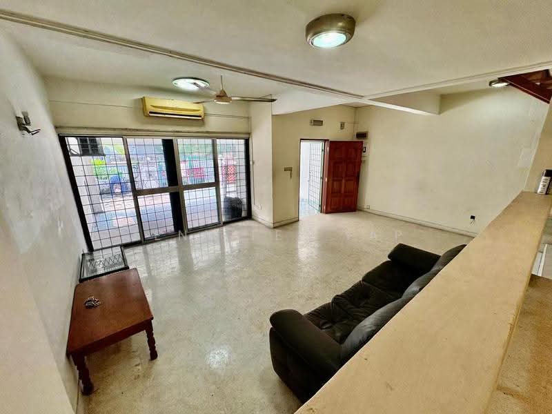 2-storey Terraced House for Sale in Taman Desa (Kuala Lumpur) - Jennifer Yap - Living - PropertyGuru.com.my