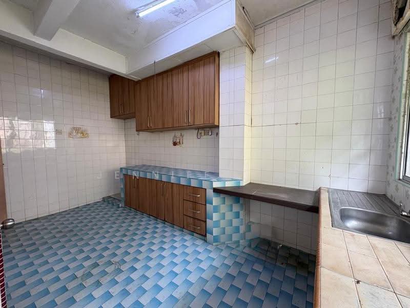 2-storey Terraced House for Sale in Taman Desa (Kuala Lumpur) - Jennifer Yap - Kitchen - PropertyGuru.com.my