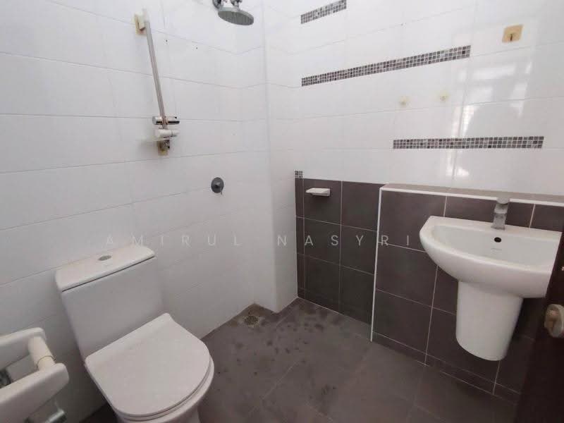 2-storey Terraced House for Sale in Denai Alam (Shah Alam) - Amirul Nasyriq - Bathroom - PropertyGuru.com.my