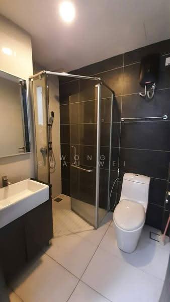 Condominium for Rent at Bay Point @ Country Garden Danga Bay - Wong Shau Wei - Bathroom - PropertyGuru.com.my