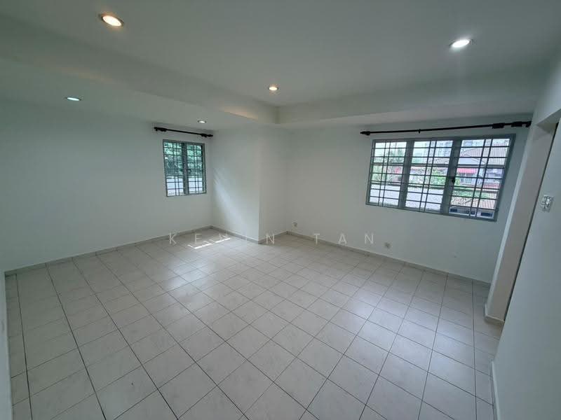 2-storey Terraced House for Sale in BANDAR PUCHONG JAYA (Puchong) - Kevin Tan - Living Room - PropertyGuru.com.my