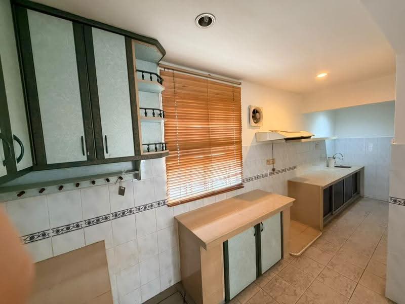 2-storey Terraced House for Sale in BANDAR PUCHONG JAYA (Puchong) - Kevin Tan - Kitchen - PropertyGuru.com.my