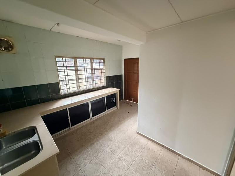 2-storey Terraced House for Sale in BANDAR PUCHONG JAYA (Puchong) - Kevin Tan - Kitchen - PropertyGuru.com.my