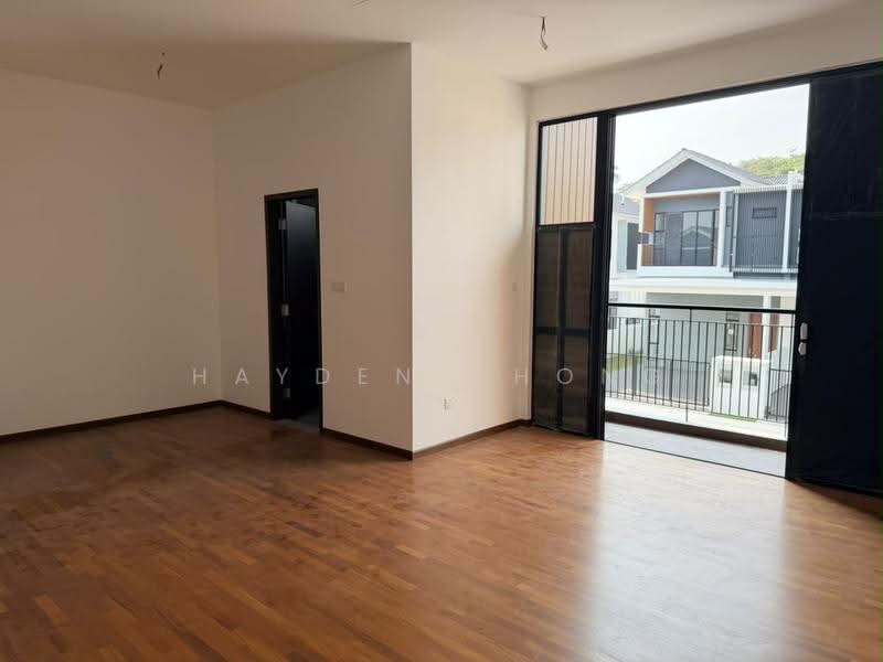 Rumah Kluster untuk Dijual di Austin Crest (Johor Bahru) - Hayden Chong - Living Room - PropertyGuru.com.my