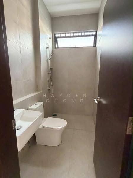 Rumah Kluster untuk Dijual di Austin Crest (Johor Bahru) - Hayden Chong - Bathroom - PropertyGuru.com.my