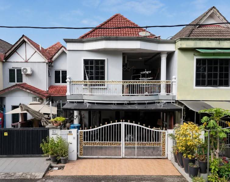 2-storey Terraced House for Sale in Seksyen 19 (Shah Alam) - Amirul Nasyriq - Exterior - PropertyGuru.com.my