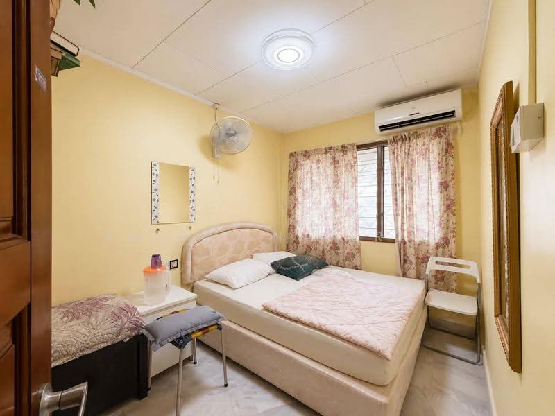 2-storey Terraced House for Sale in Seksyen 19 (Shah Alam) - Amirul Nasyriq - Bedroom - PropertyGuru.com.my