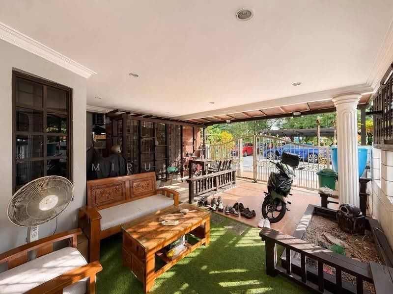 2-storey Terraced House for Sale in Seksyen 19 (Shah Alam) - Amirul Nasyriq - Exterior - PropertyGuru.com.my