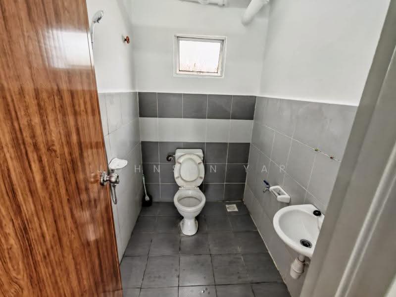 Apartment for Rent at Seri Mutiara Mas - Johnson Yap - Bathroom - PropertyGuru.com.my