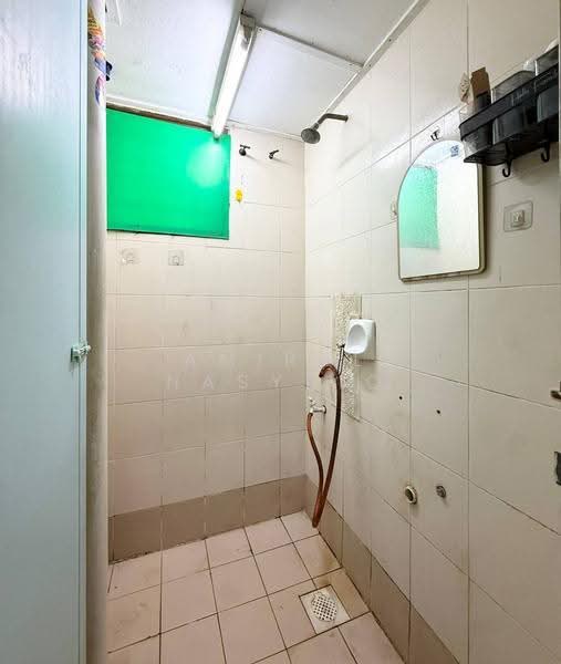 Apartment for Sale at Pangsapuri Semarak - Amirul Nasyriq - Bathroom - PropertyGuru.com.my
