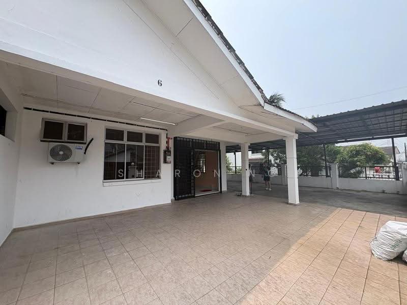 Rumah Berkembar untuk Dijual di Taman Megah Ria (Masai) - Sharon Ng - Exterior - PropertyGuru.com.my