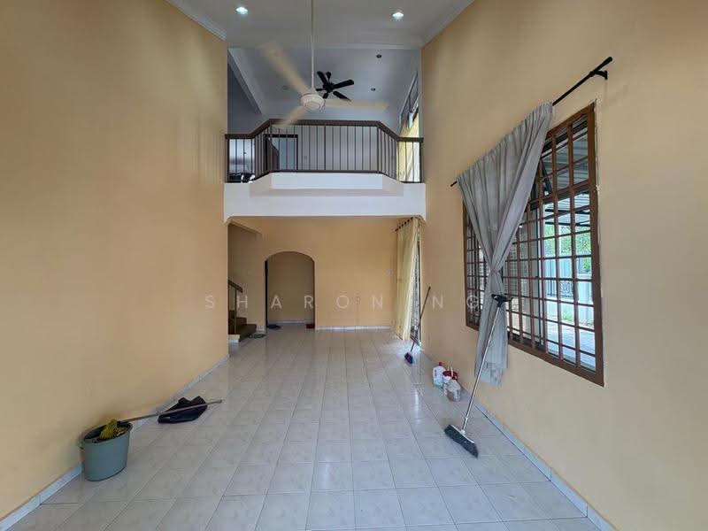 Rumah Berkembar untuk Dijual di Taman Megah Ria (Masai) - Sharon Ng - Living Room - PropertyGuru.com.my