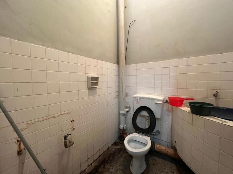 Rumah Teres 2-Tingkat untuk Dijual di Taman Berjaya (Alor Setar) - Ryan Ooi - Bathroom - PropertyGuru.com.my