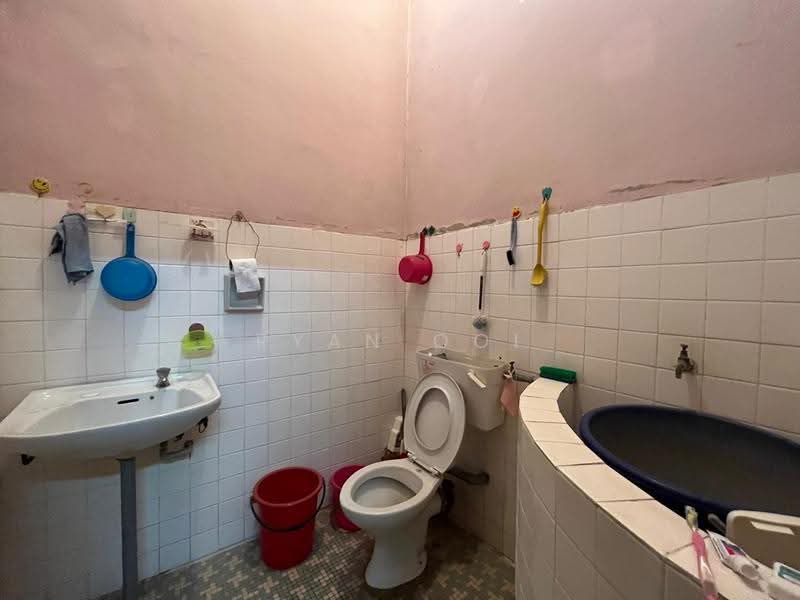 Rumah Teres 2-Tingkat untuk Dijual di Taman Berjaya (Alor Setar) - Ryan Ooi - Bathroom - PropertyGuru.com.my