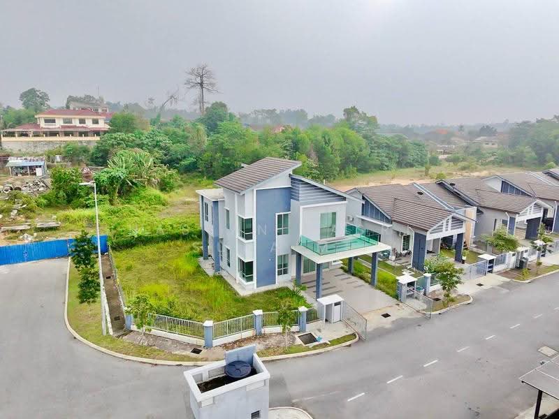 Bungalow House for Sale in Seremban (Negeri Sembilan) - Hassan Basri Suhaimi - Exterior - PropertyGuru.com.my