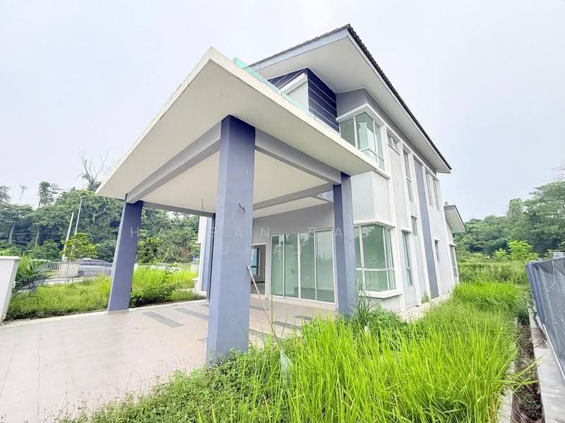 Bungalow House for Sale in Seremban (Negeri Sembilan) - Hassan Basri Suhaimi - Exterior - PropertyGuru.com.my