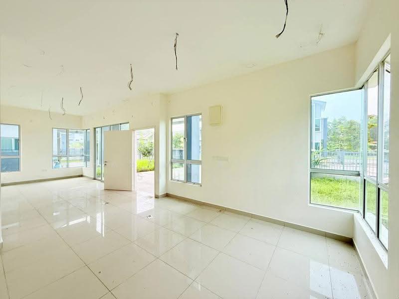 Bungalow House for Sale in Seremban (Negeri Sembilan) - Hassan Basri Suhaimi - Living Room - PropertyGuru.com.my