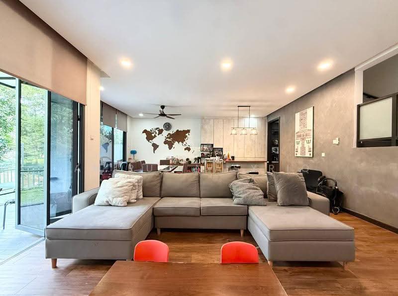 3-storey Terraced House for Sale in Shah Alam (Selangor) - Amirul Nasyriq - Living Room - PropertyGuru.com.my