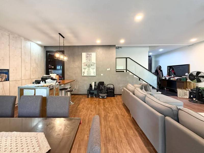 3-storey Terraced House for Sale in Shah Alam (Selangor) - Amirul Nasyriq - Living Room - PropertyGuru.com.my