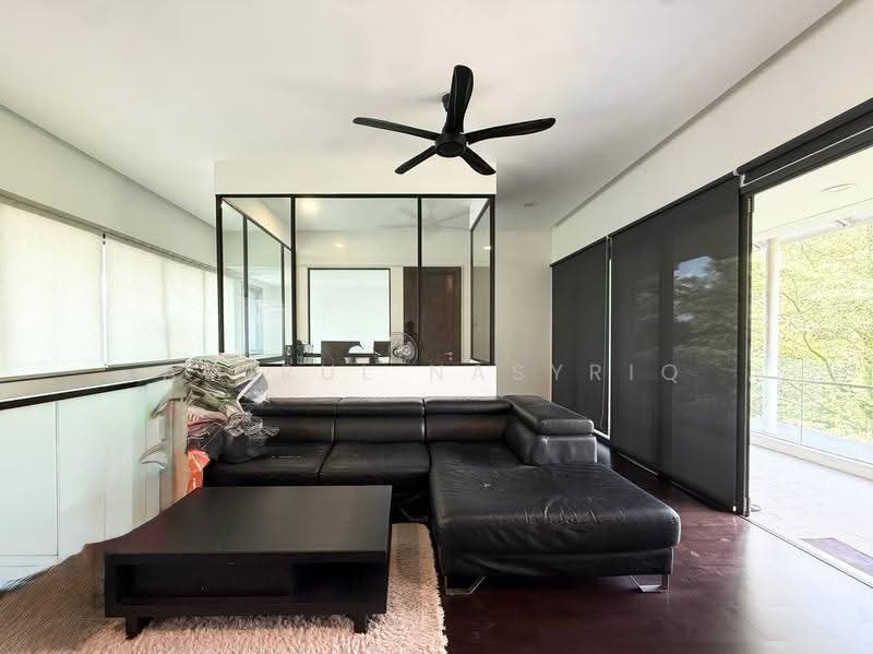 3-storey Terraced House for Sale in Shah Alam (Selangor) - Amirul Nasyriq - Living Room - PropertyGuru.com.my