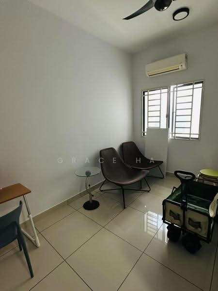 Kondominium untuk Disewa di Oasis 1 - Grace Ha - Living Room - PropertyGuru.com.my
