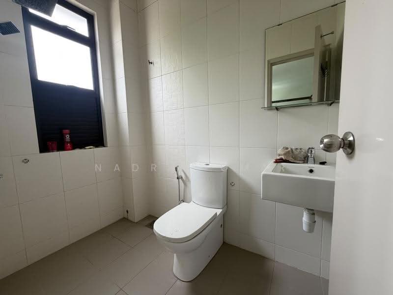 Vila Berkembar untuk Dijual di Taman Melawati (Ulu Kelang) - Nadrah Omar - Bathroom - PropertyGuru.com.my
