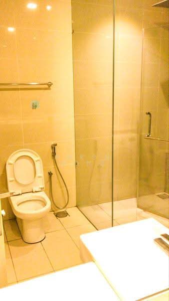 Kediaman Servis untuk Dijual di M City - Aaron Wong - Bathroom - PropertyGuru.com.my