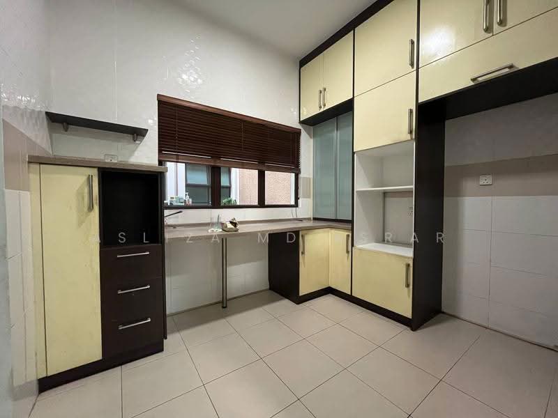2-storey Terraced House for Sale in Denai Alam (Shah Alam) - Asliza Md Asrar - Kitchen - PropertyGuru.com.my