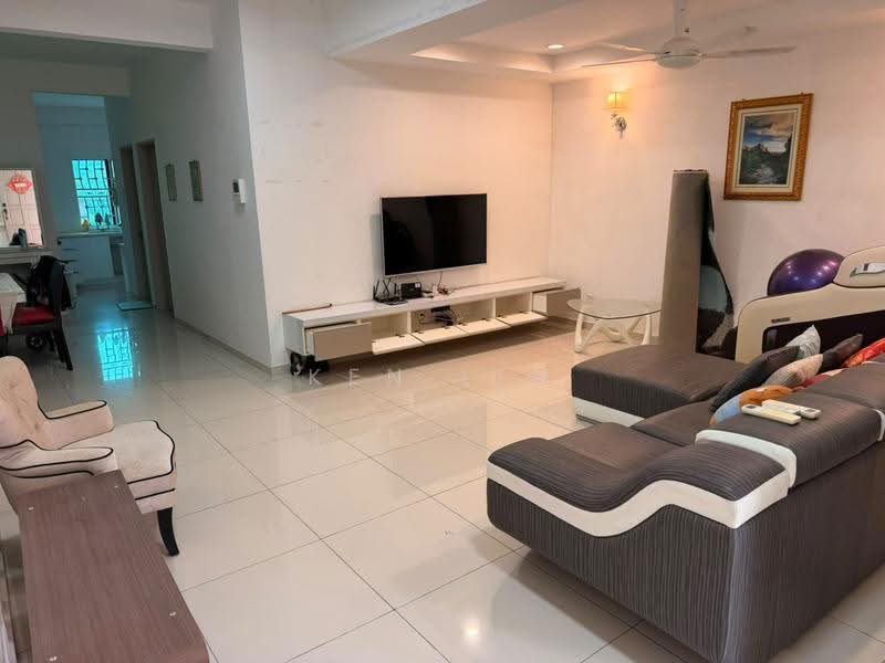 Rumah Teres 2-Tingkat untuk Disewa di Sungai Long (Bandar Sungai Long) - Ken Lim - Living Room - PropertyGuru.com.my