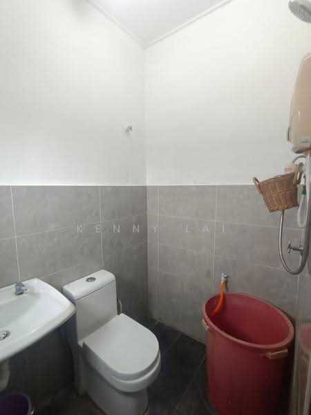 Rumah Teres 2-Tingkat untuk Disewa di Bandar Mahkota Cheras (Cheras) - Kenny Lai - Bathroom - PropertyGuru.com.my